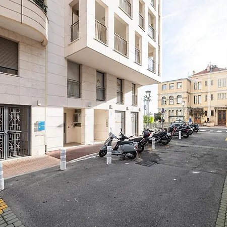 Apartmán Chez Lili Centre Terrasse Clim 50m