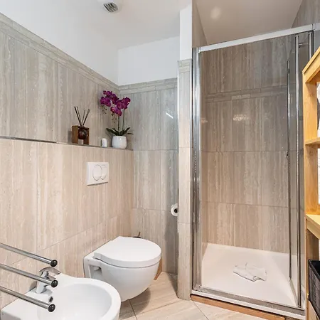 Centre Terrasse Climatisation 50m *