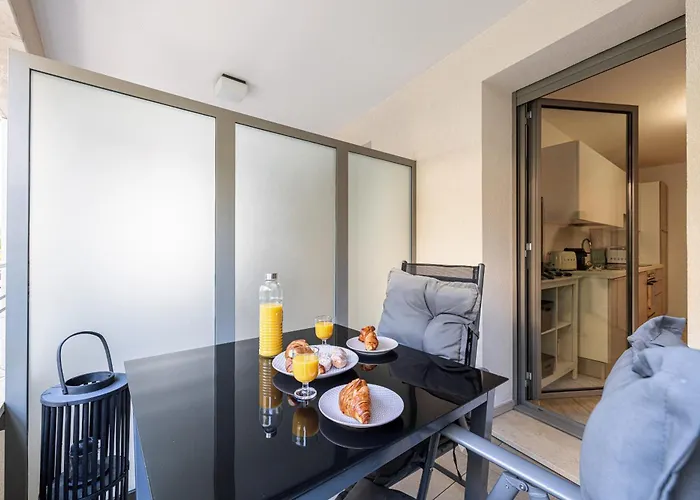 Chez Lili Centre Terrasse Clim 50m * Menton