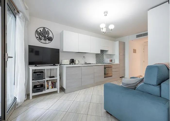 Apartment Chez Lili Centre Terrasse Clim 50m Menton