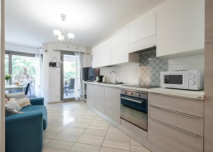 Apartment Chez Lili Centre Terrasse Clim 50m Menton