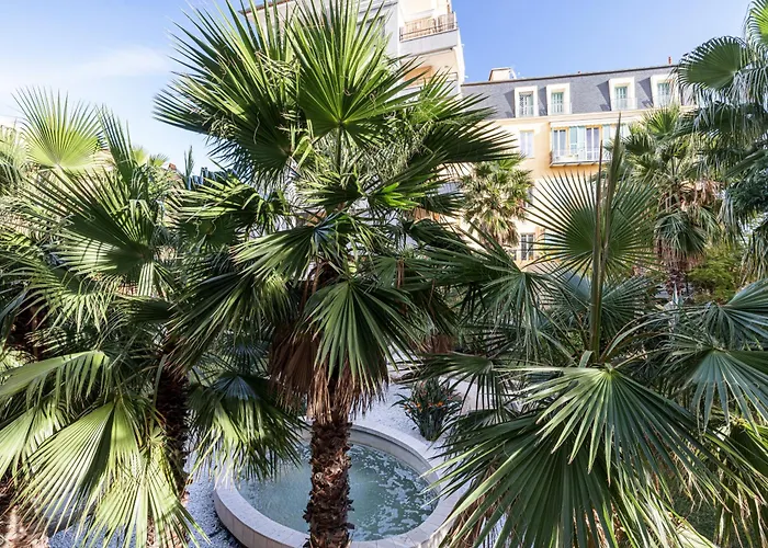 Apartment Chez Lili Centre Terrasse Clim 50m Menton